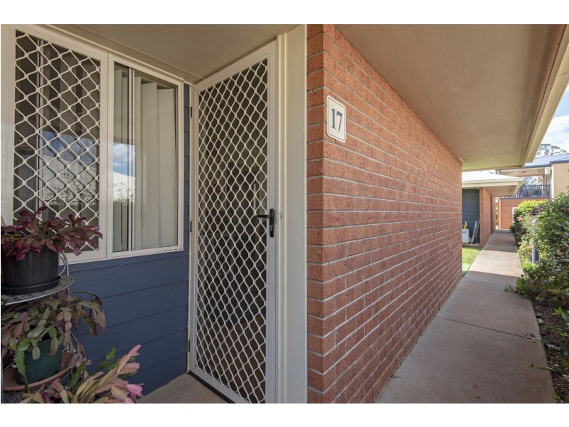 17/306-310 James Street, Harristown QLD 4350