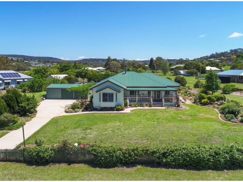 2 Andrews Court, Hodgson Vale QLD 4352