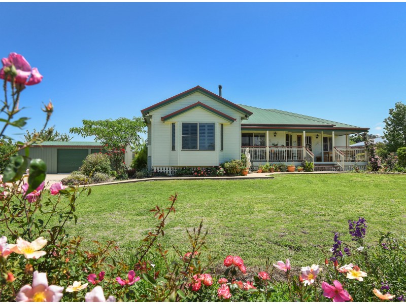 2 Andrews Court, Hodgson Vale QLD 4352