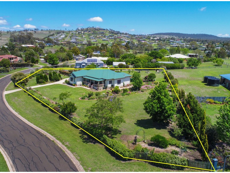 2 Andrews Court, Hodgson Vale QLD 4352