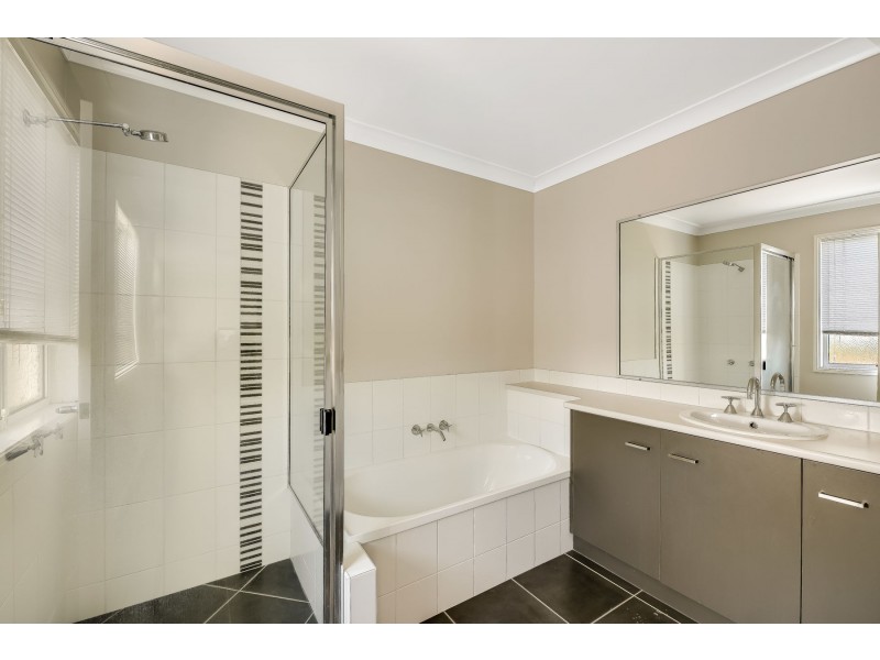 4/101 Stuart Street, North Toowoomba QLD 4350