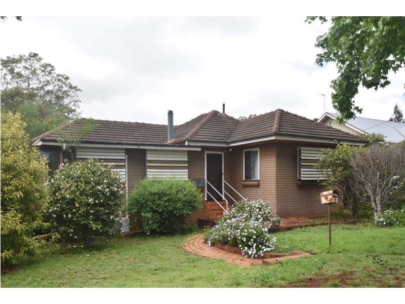 8 Ramsay Street, South Toowoomba QLD 4350