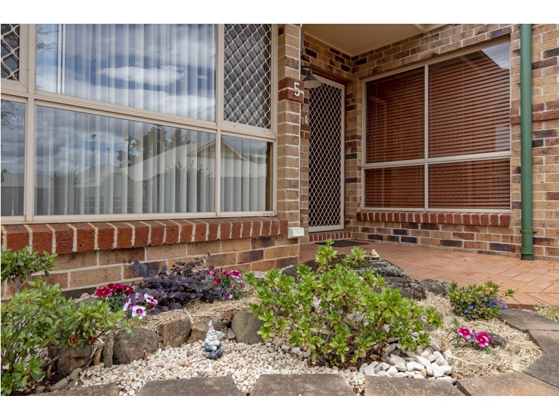 5/1 Stockton Court, Centenary Heights QLD 4350