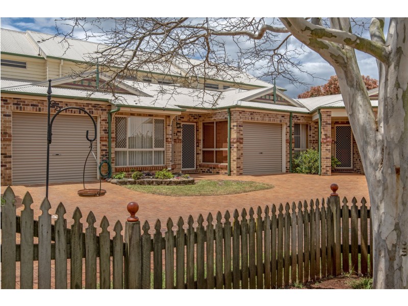 5/1 Stockton Court, Centenary Heights QLD 4350