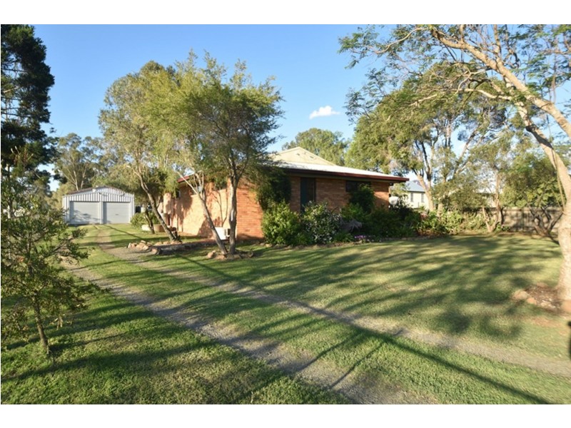 3 Peters Street, Goombungee QLD 4354