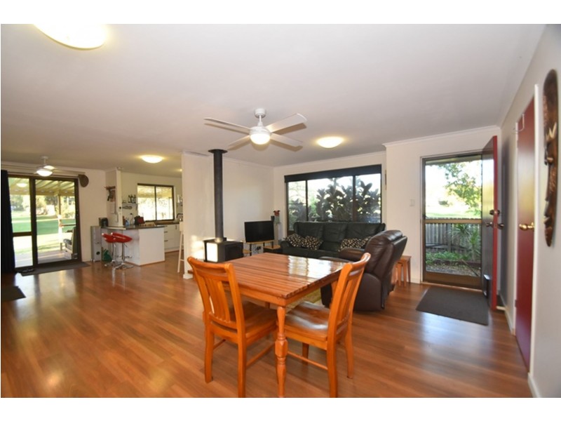 3 Peters Street, Goombungee QLD 4354