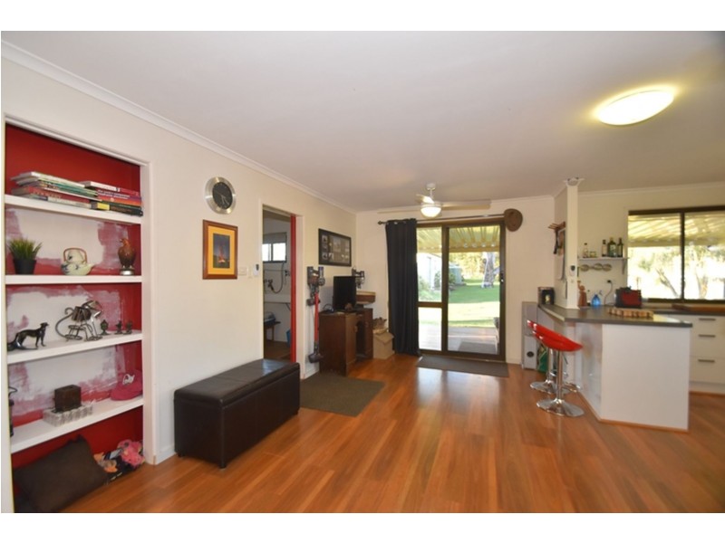 3 Peters Street, Goombungee QLD 4354