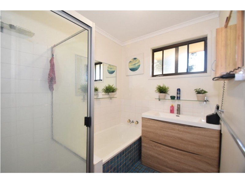 3 Peters Street, Goombungee QLD 4354