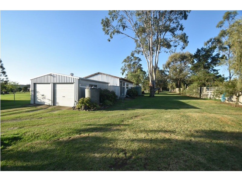 3 Peters Street, Goombungee QLD 4354