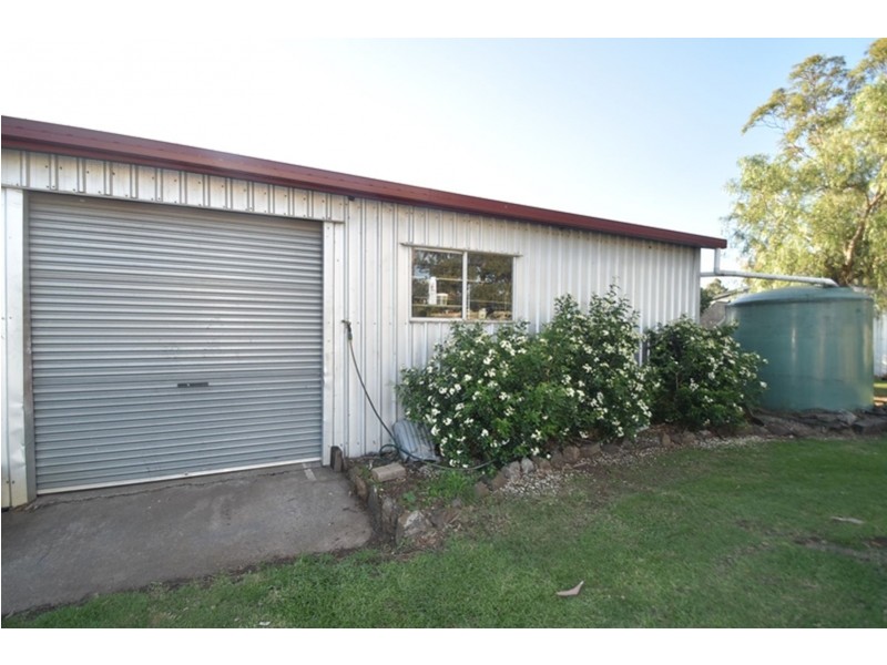 3 Peters Street, Goombungee QLD 4354