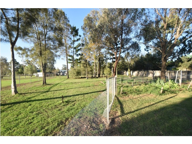 3 Peters Street, Goombungee QLD 4354