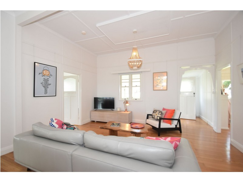 15 Venture Street, North Toowoomba QLD 4350