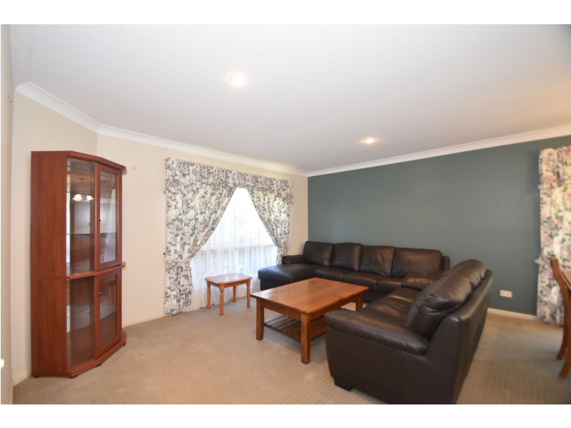 1 Mirage Court, Wilsonton QLD 4350
