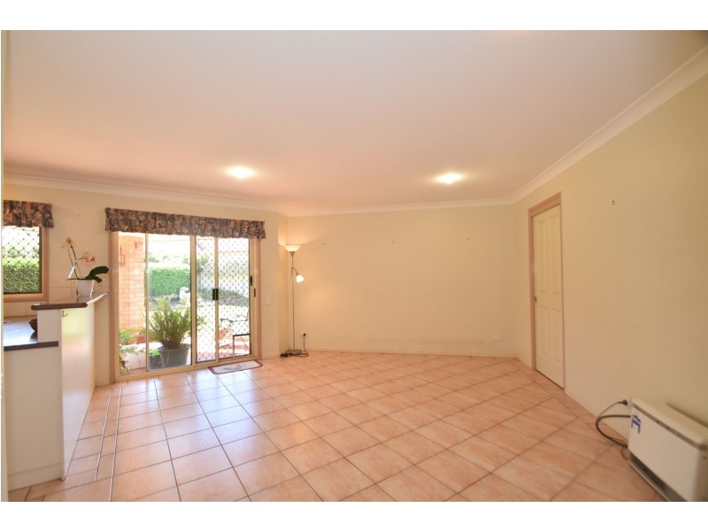 1 Mirage Court, Wilsonton QLD 4350
