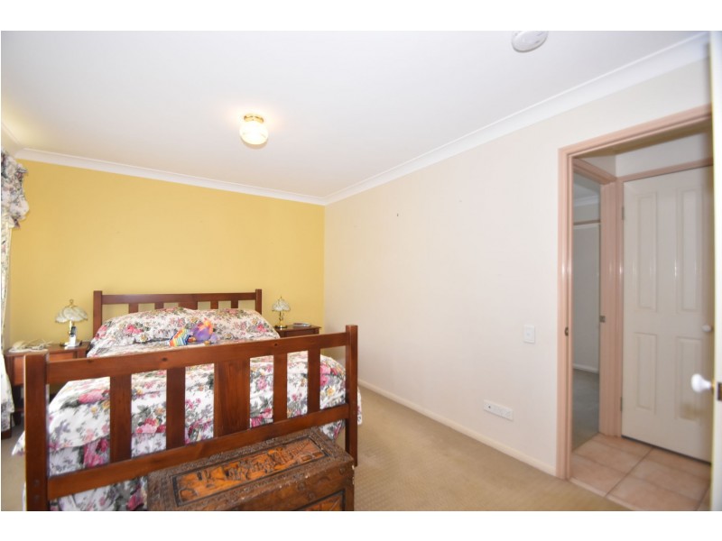 1 Mirage Court, Wilsonton QLD 4350