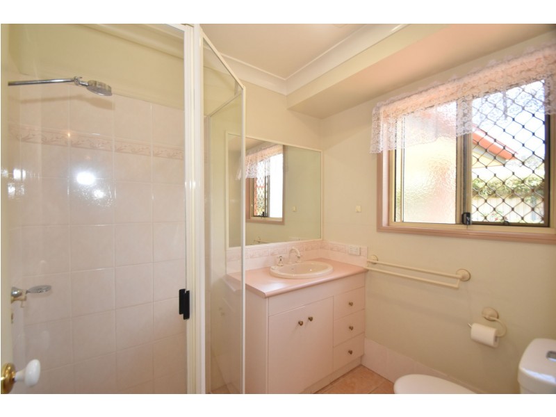 1 Mirage Court, Wilsonton QLD 4350
