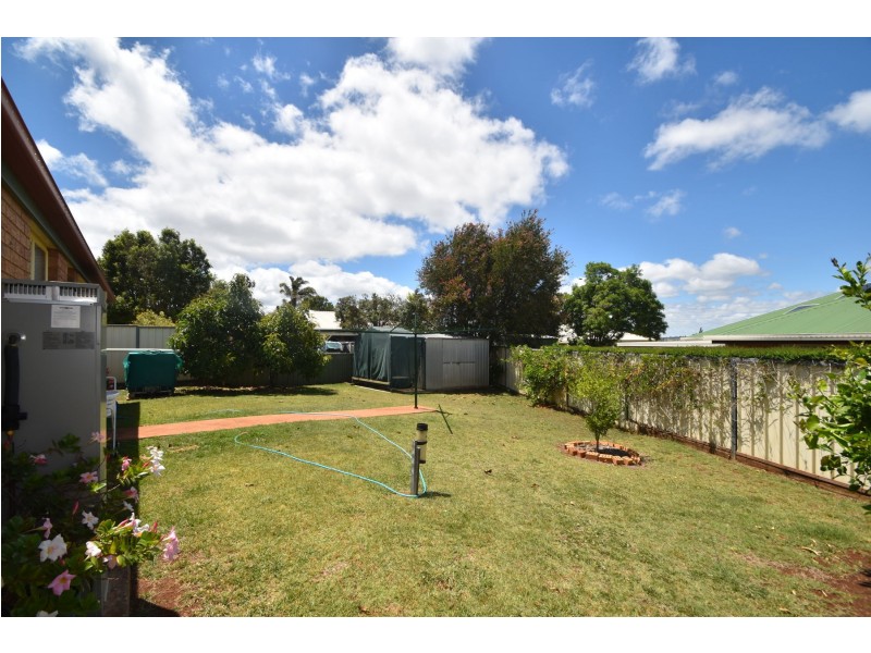 1 Mirage Court, Wilsonton QLD 4350