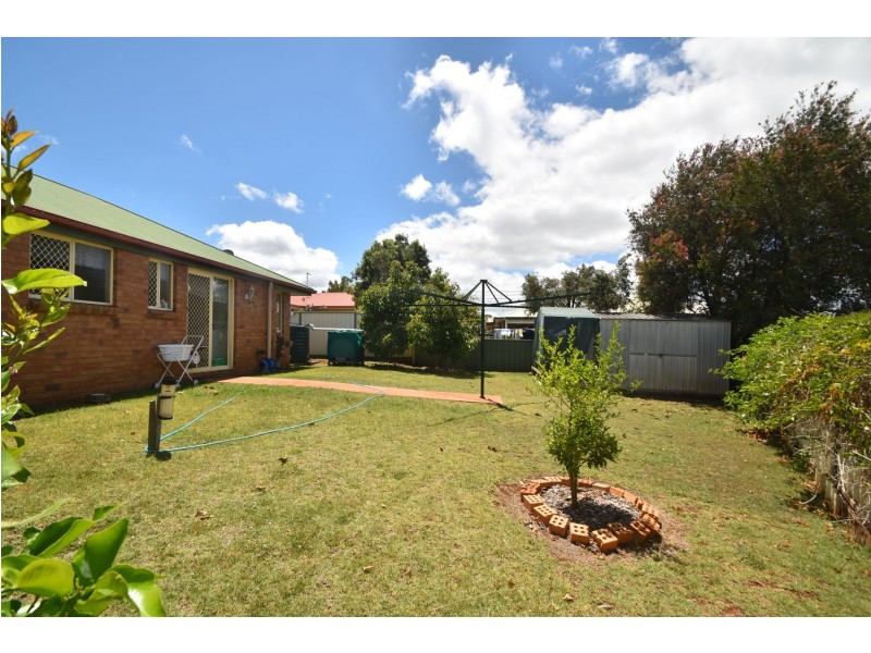 1 Mirage Court, Wilsonton QLD 4350