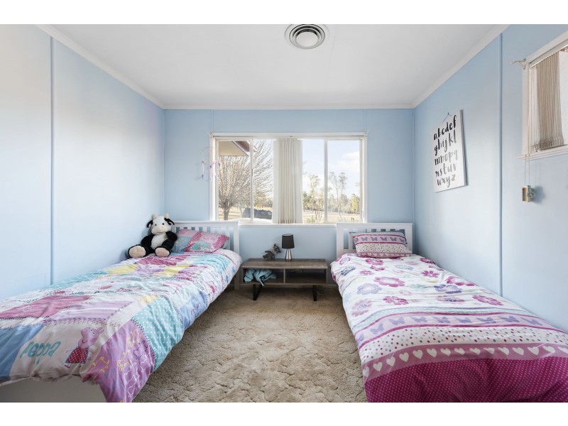 30 Wentworth Street, Centenary Heights QLD 4350