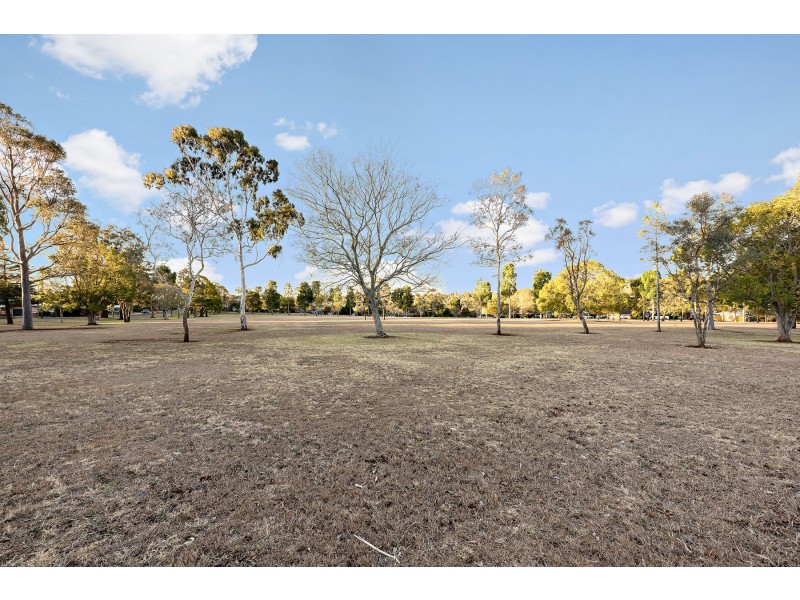 30 Wentworth Street, Centenary Heights QLD 4350