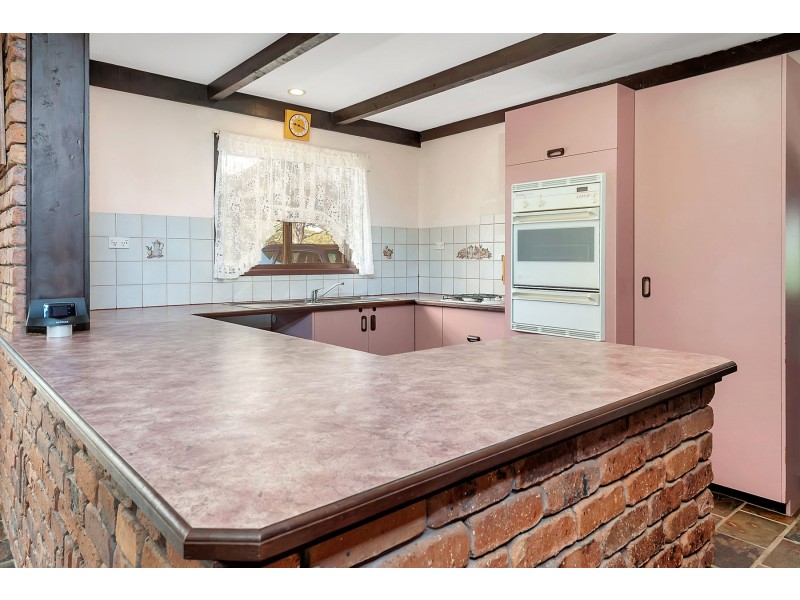 3 Guy Road, Douglas QLD 4354