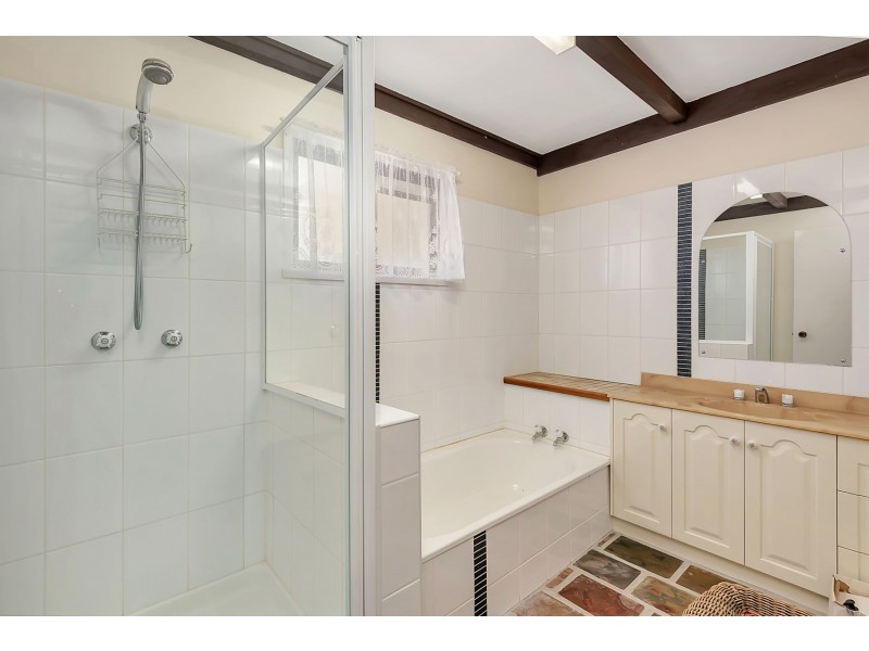 3 Guy Road, Douglas QLD 4354