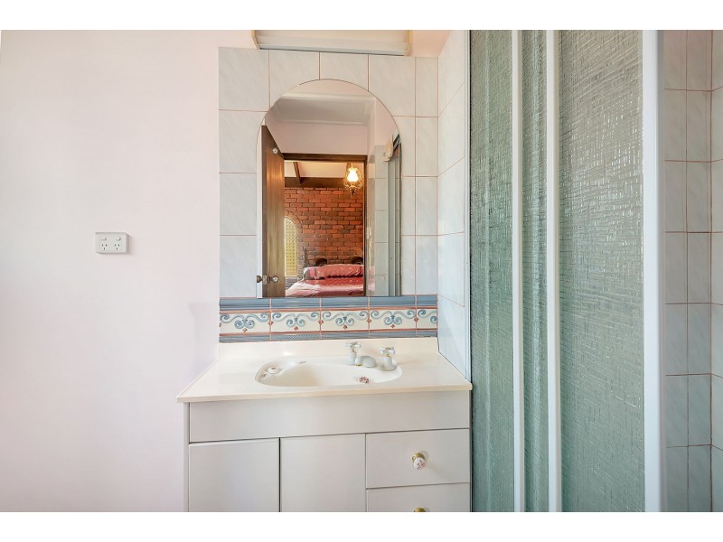 3 Guy Road, Douglas QLD 4354