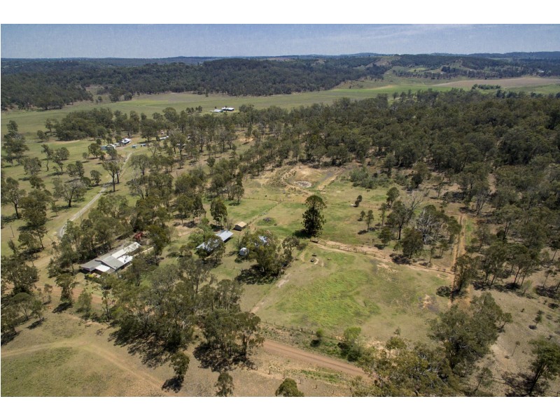 3 Guy Road, Douglas QLD 4354