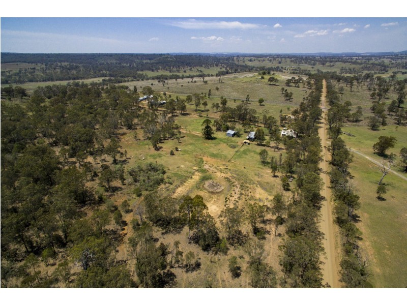 3 Guy Road, Douglas QLD 4354