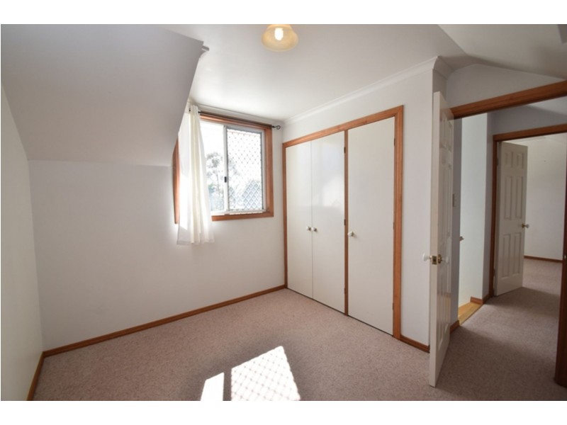 3 Jenna Court, Kearneys Spring QLD 4350