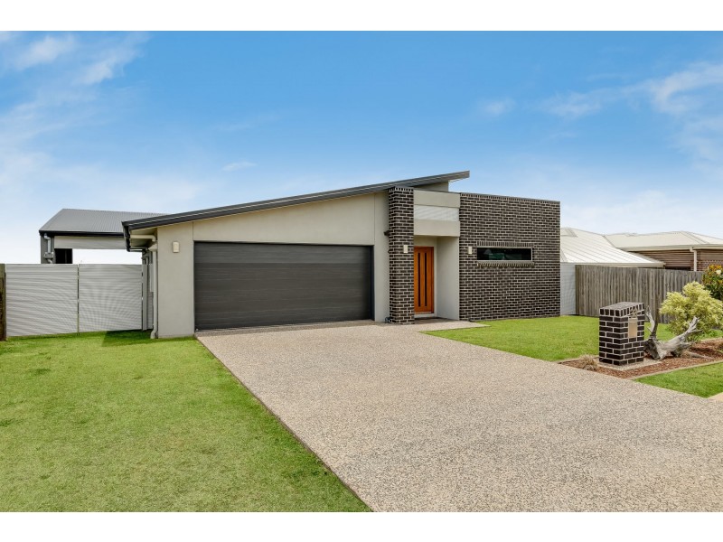 33 Sanctuary Drive, Cranley QLD 4350