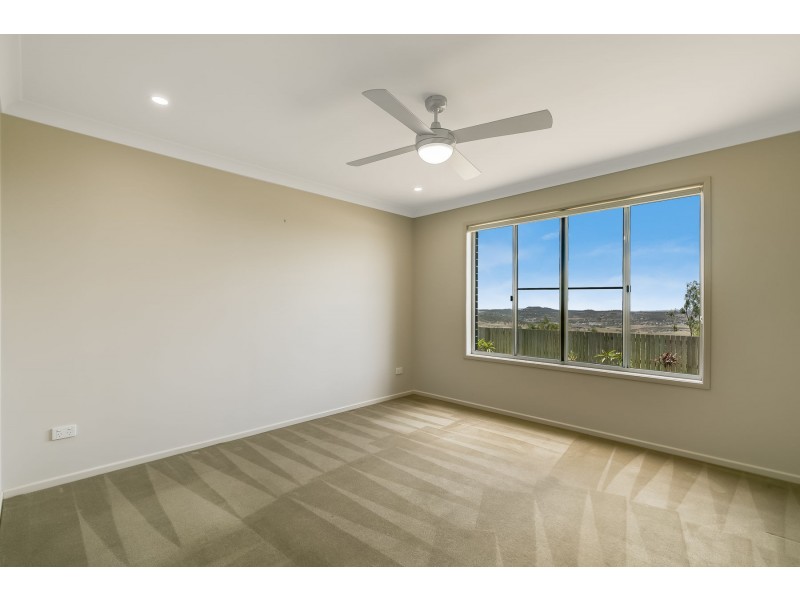 33 Sanctuary Drive, Cranley QLD 4350