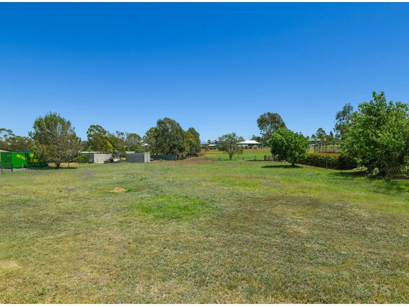 9 Carolann Street, Glenvale QLD 4350