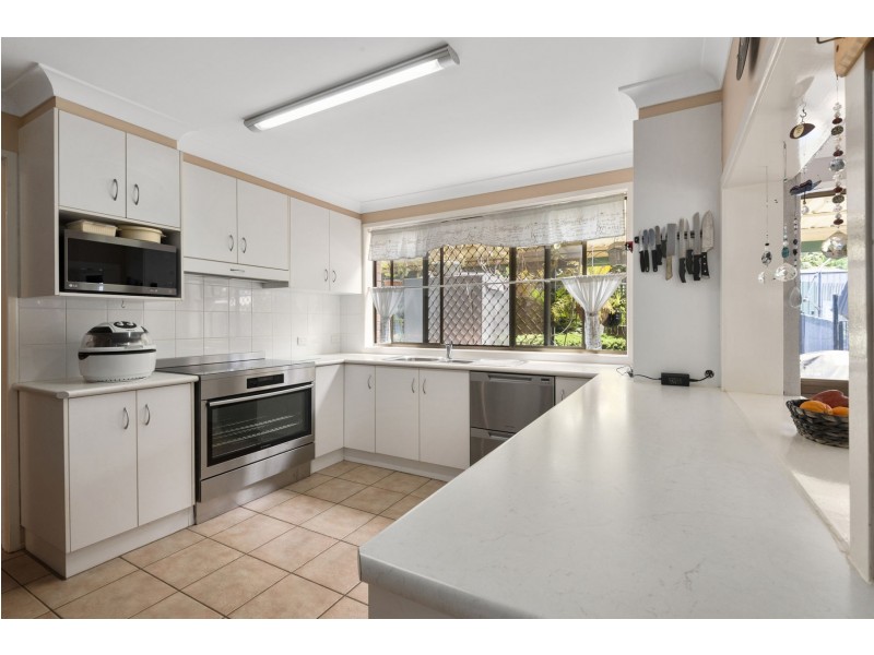 4 Shiraz Court, Wilsonton Heights QLD 4350