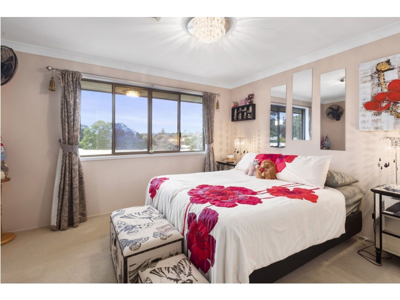 4 Shiraz Court, Wilsonton Heights QLD 4350