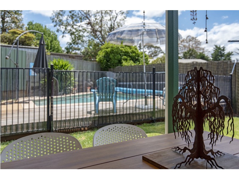 4 Shiraz Court, Wilsonton Heights QLD 4350