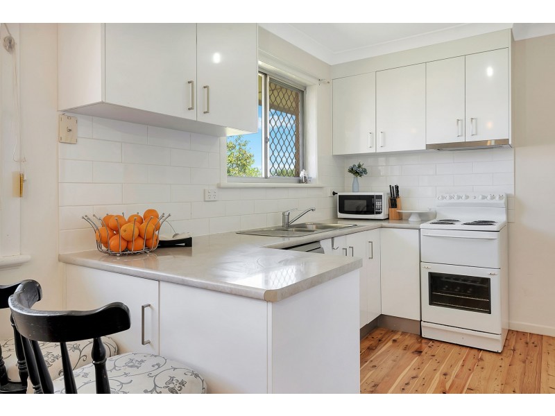246 West Street, Kearneys Spring QLD 4350