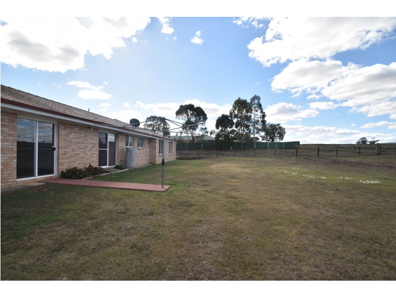 57 Stratford Drive, Wyreema QLD 4352