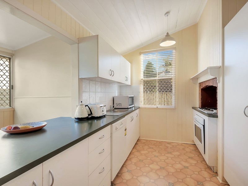 4 Peardon Street, South Toowoomba QLD 4350