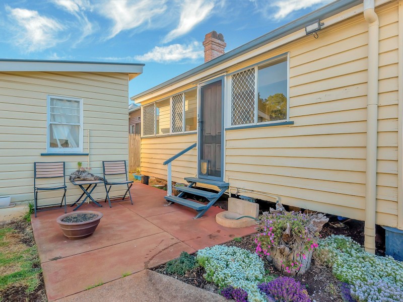 4 Peardon Street, South Toowoomba QLD 4350