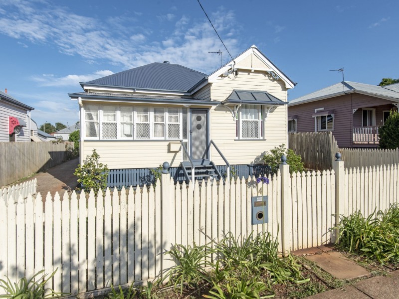 4 Peardon Street, South Toowoomba QLD 4350