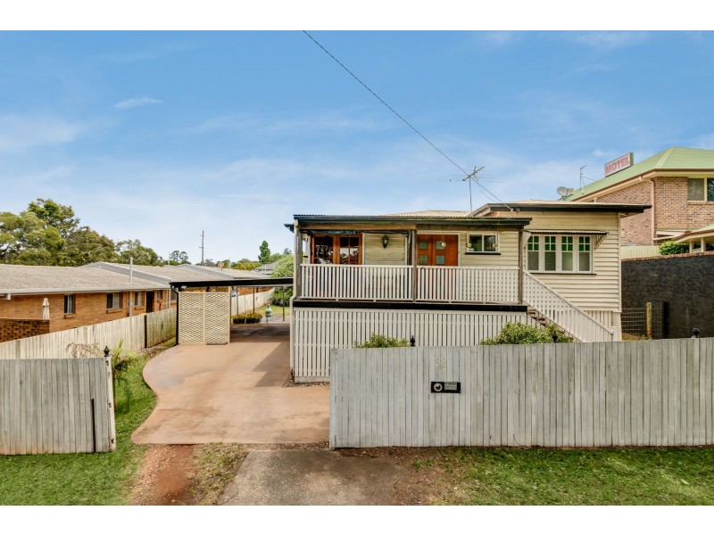92 James Street, South Toowoomba QLD 4350