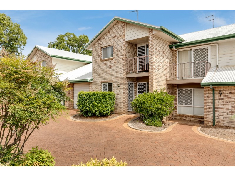 2/19A Gladstone Street, Newtown QLD 4350