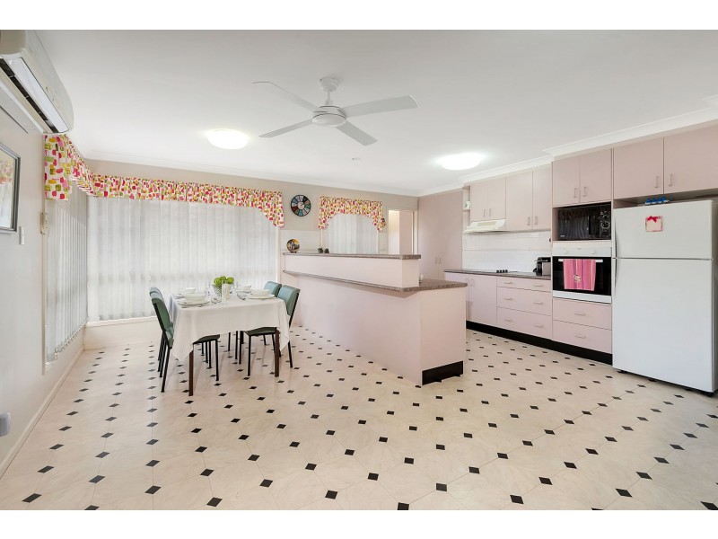 9 Bernborough Court, Glenvale QLD 4350