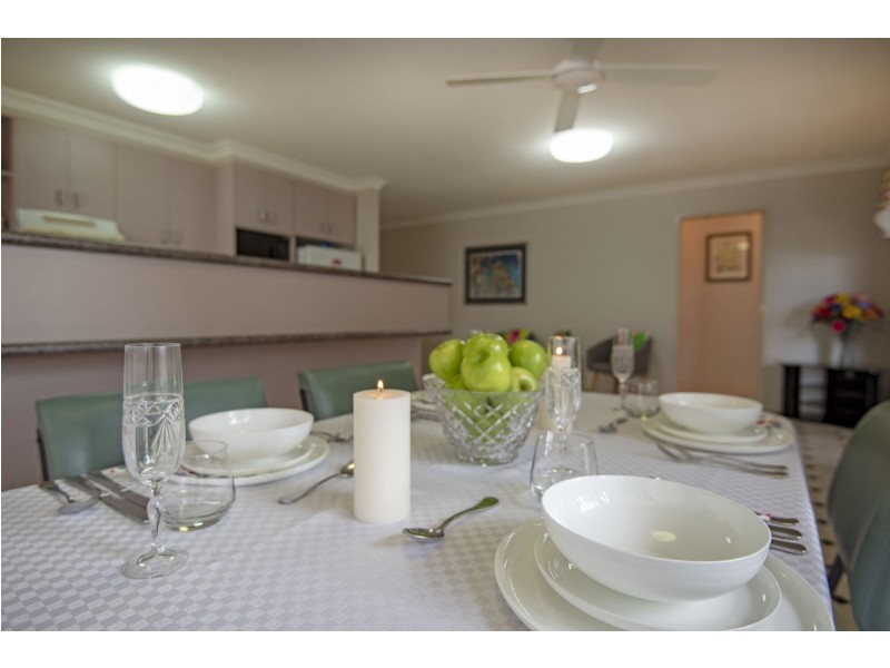 9 Bernborough Court, Glenvale QLD 4350