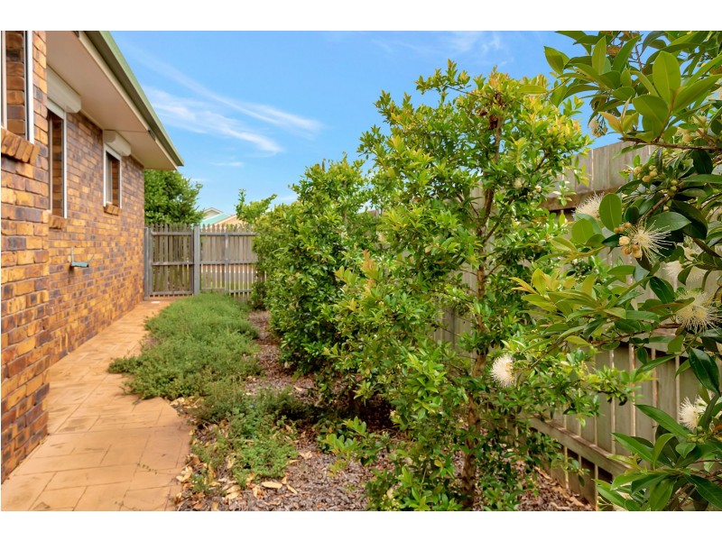 9 Bernborough Court, Glenvale QLD 4350