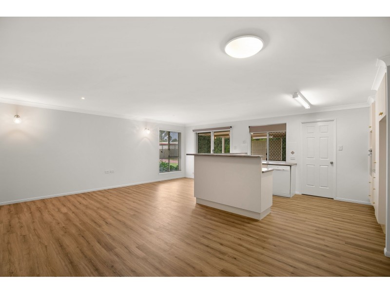 2 Granada Drive, Highfields QLD 4352