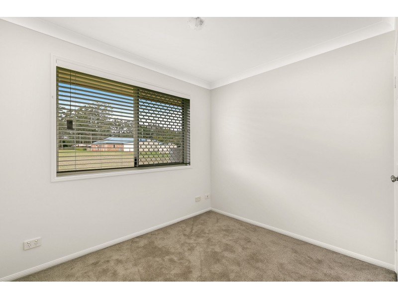 2 Granada Drive, Highfields QLD 4352