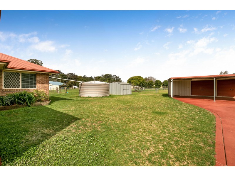 2 Granada Drive, Highfields QLD 4352