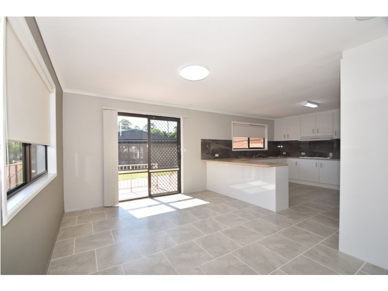 824 Ruthven Street, Kearneys Spring QLD 4350